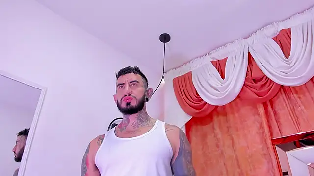 dilan scootk  online show from May 12, 7:33 pm