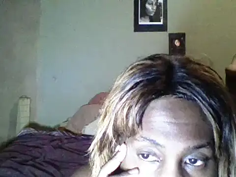 Snapshot of Moorella1 chatting on February 25, 6:31 pm Moorella1 online show from February 25, 6:31 pm