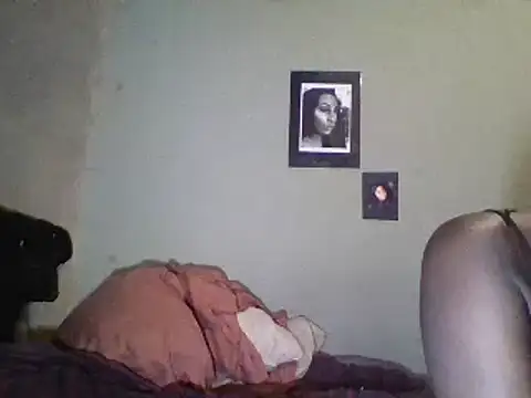 Snapshot of Moorella1 chatting on February 11, 4:33 am Moorella1 online show from February 11, 4:33 am