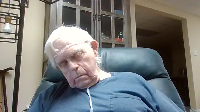 bootlegmanz online show from April 26, 8:27 pm