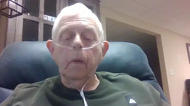 Snapshot of bootlegmanz chatting on November 1, 7:18 pm bootlegmanz online show from November 1, 7:18 pm