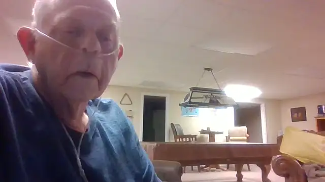 Snapshot of bootlegmanz chatting on October 17, 11:31 pm bootlegmanz online show from October 17, 11:31 pm