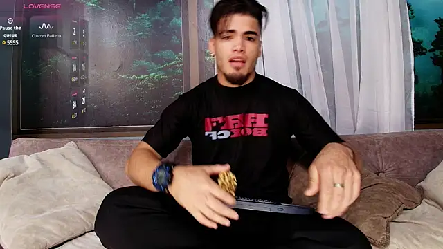 dante fox  online show from February 17, 11:53 pm
