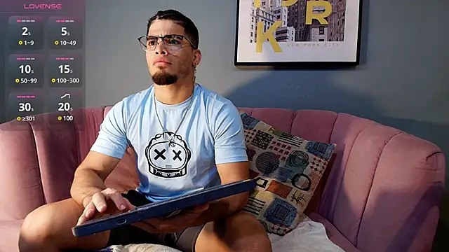 dante fox  online show from February 6, 11:37 pm