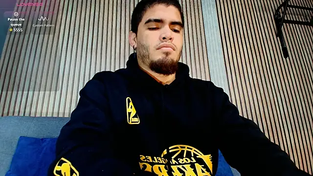 Snapshot of dante_fox_ chatting on October 11, 12:25 am dante fox online show from October 11, 12:25 am
