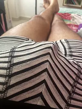 Juanes432 online show from February 16, 4:38 pm