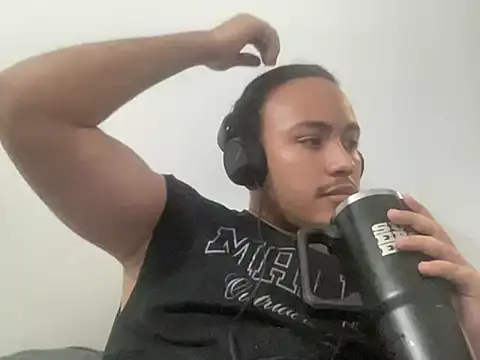 fotografia exe online show from March 1, 5:40 am