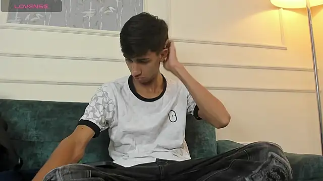Lucian Davi online show from March 18, 12:28 pm