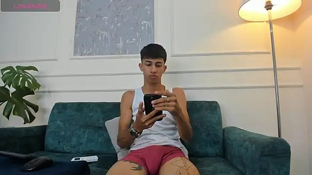 Lucian Davi online show from January 25, 8:10 pm
