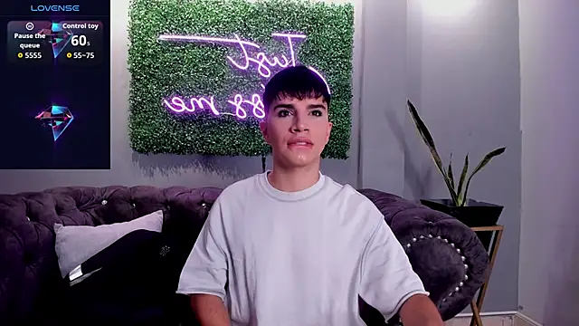 damoncolin  online show from September 9, 1:32 pm