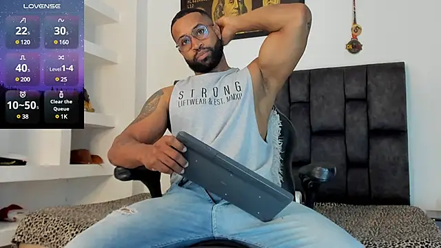 Snapshot of MattRodriguez9 chatting on January 5, 12:53 pm MattRodriguez9 online show from January 5, 12:53 pm