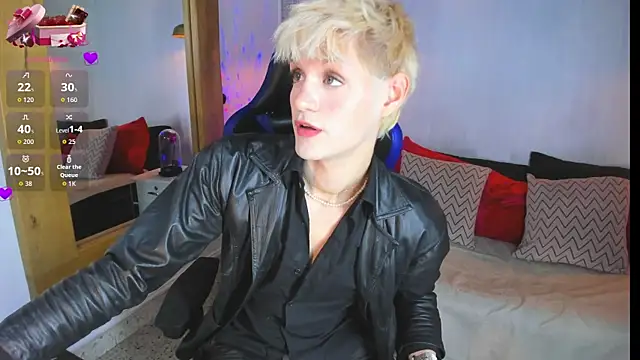 VladHellsing4 online show from April 28, 2:11 pm