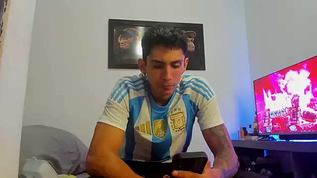 OliverBennet online show from October 19, 3:11 am