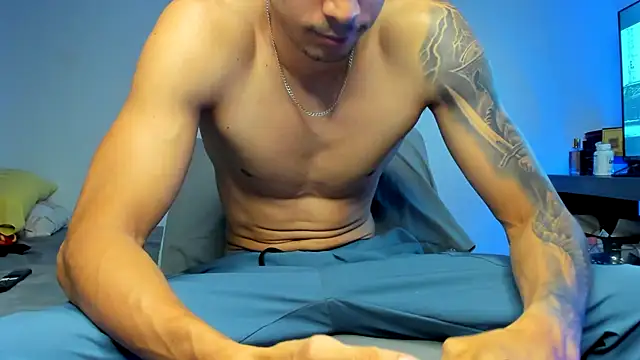 OliverBennet online show from October 23, 2:04 am