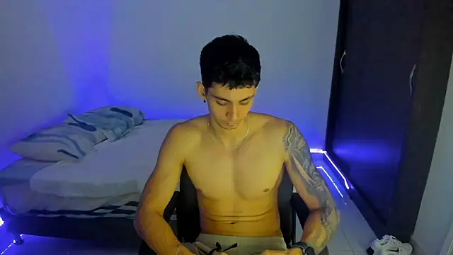 OliverBennet online show from January 16, 12:02 am