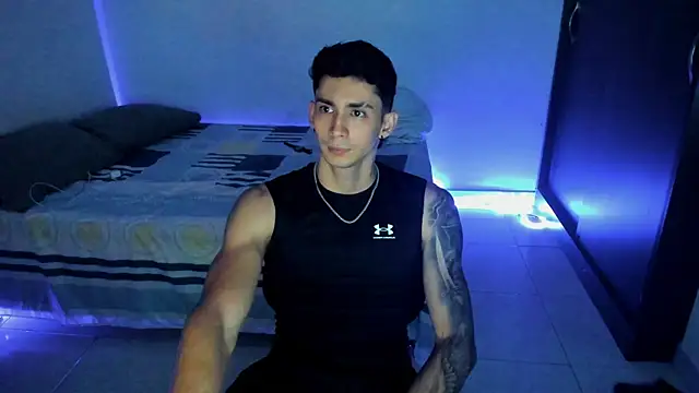OliverBennet online show from March 20, 1:35 am