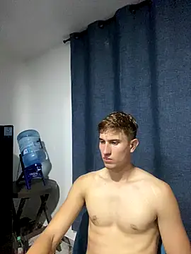 Snapshot of oliver_Lz chatting on October 23, 5:11 am oliver Lz online show from October 23, 5:11 am