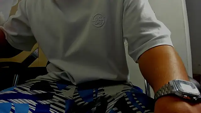 Snapshot of danielclarton1 chatting on October 11, 2:37 am danielclarton1 online show from October 11, 2:37 am