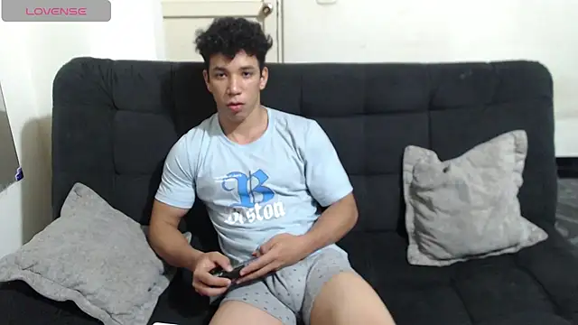 Snapshot of ethan_noir chatting on October 2, 7:12 am ethan noir online show from October 2, 7:12 am