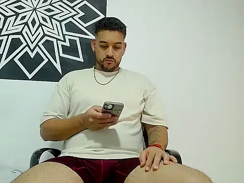  CHRIS-DENNIS  online show from April 9, 2:09 am