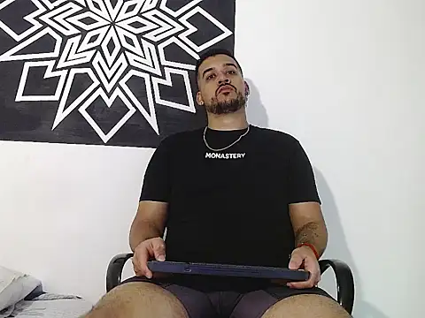  CHRIS-DENNIS  online show from May 8, 1:39 am
