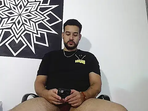  CHRIS-DENNIS  online show from May 1, 2:48 am
