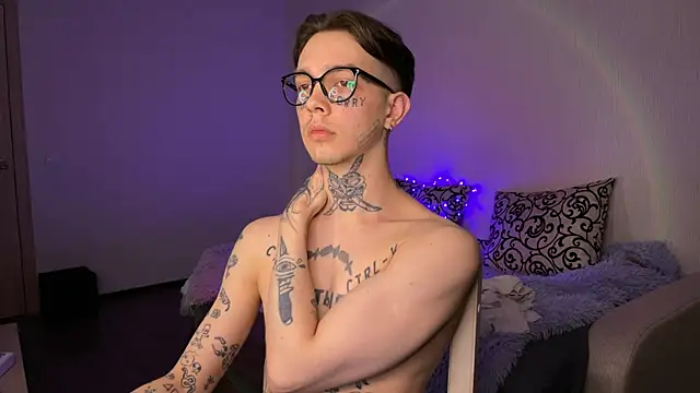 Snapshot of anahori__simon chatting on February 28, 8:50 pm anahori simon online show from February 28, 8:50 pm