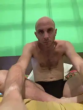 Snapshot of tubfunaske chatting on October 28, 6:43 pm tubfunaske online show from October 28, 6:43 pm