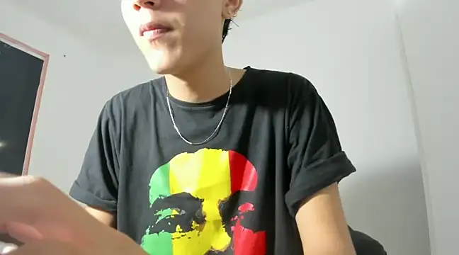 kylehugedick online show from December 5, 8:13 pm