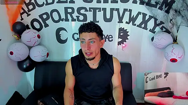 Snapshot of Piggy_Eddy chatting on October 26, 5:31 am Piggy Eddy online show from October 26, 5:31 am