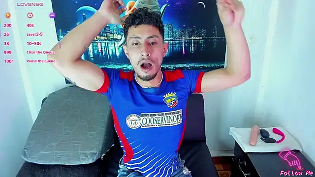 Snapshot of Piggy_Eddy chatting on October 15, 7:32 pm Piggy Eddy online show from October 15, 7:32 pm