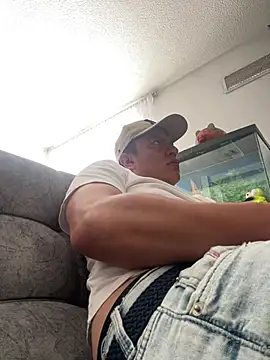 marioduran03 online show from March 22, 7:42 pm