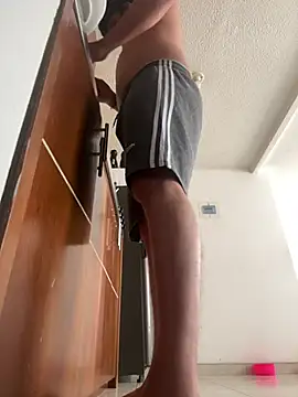 marioduran03 online show from February 9, 3:56 pm