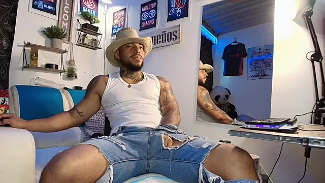 Leenar Key online show from October 18, 2:55 pm