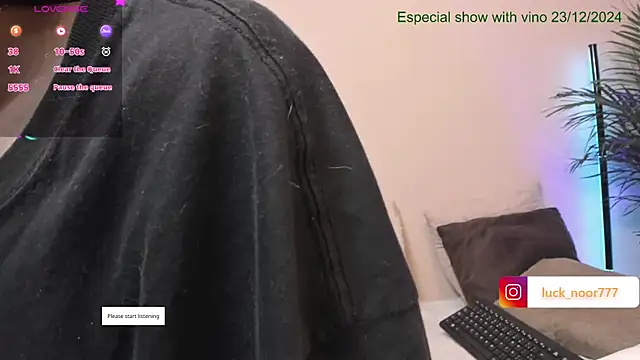 Snapshot of luck_noor7 chatting on December 14, 5:03 pm luck noor7 online show from December 14, 5:03 pm