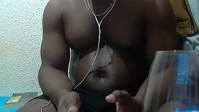 Snapshot of mmoiblack chatting on October 3, 11:43 pm mmoiblack online show from October 3, 11:43 pm