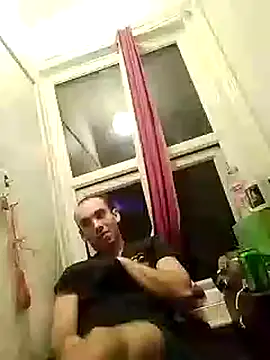 Snapshot of DrbigdickUK chatting on September 10, 10:41 pm DrbigdickUK online show from September 10, 10:41 pm