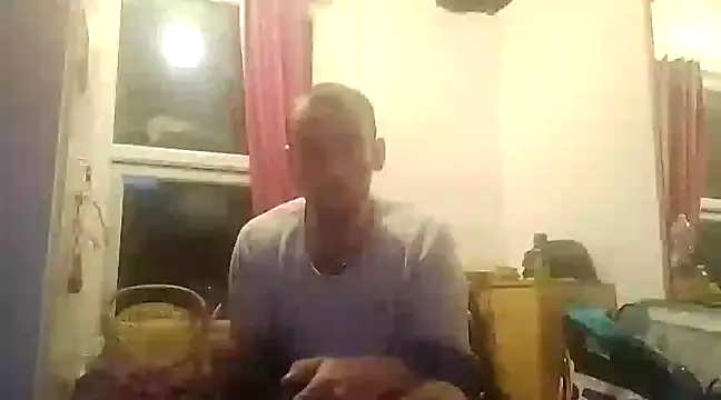 Snapshot of DrbigdickUK chatting on March 22, 10:15 pm DrbigdickUK online show from March 22, 10:15 pm