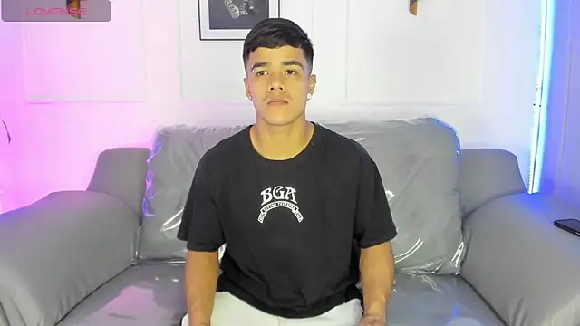 Rob saenz  online show from December 19, 3:09 pm