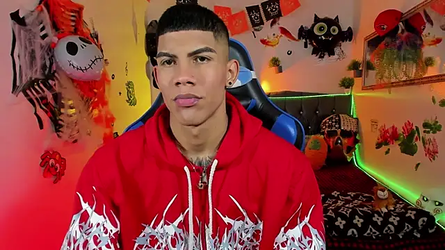 Snapshot of Damian_latinxxx chatting on October 29, 3:20 am Damian latinxxx online show from October 29, 3:20 am