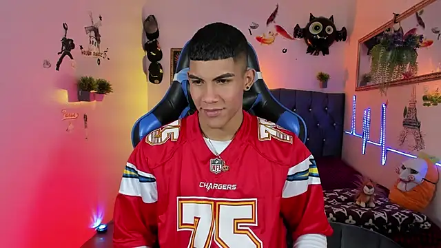 Snapshot of Damian_latinxxx chatting on November 1, 3:43 am Damian latinxxx online show from November 1, 3:43 am