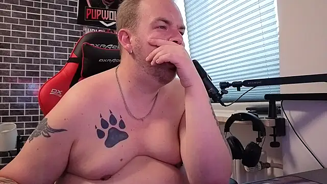 Snapshot of PupW0lfy chatting on September 22, 2:05 pm PupW0lfy online show from September 22, 2:05 pm