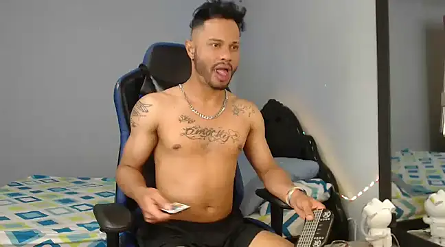 Sebastian lugo online show from March 8, 8:24 pm