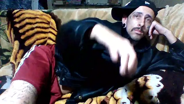 Snapshot of sellvageria chatting on October 11, 8:46 pm sellvageria online show from October 11, 8:46 pm