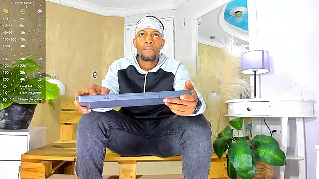 RicoBrown777  online show from June 21, 3:56 am