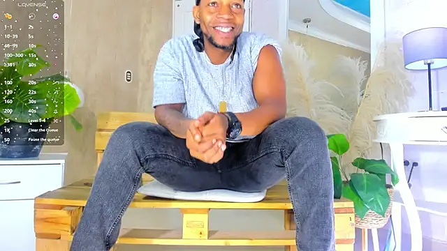 RicoBrown777  online show from June 15, 4:26 am