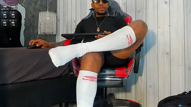 Snapshot of RicoBrown777_ chatting on January 28, 3:47 am RicoBrown777 online show from January 28, 3:47 am