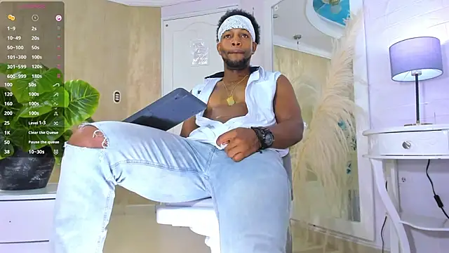 RicoBrown777  online show from May 10, 4:25 am