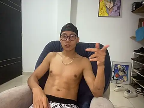 Snapshot of Abercend chatting on October 25, 4:58 am Abercend online show from October 25, 4:58 am