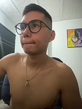 Snapshot of Abercend chatting on October 14, 3:13 am Abercend online show from October 14, 3:13 am